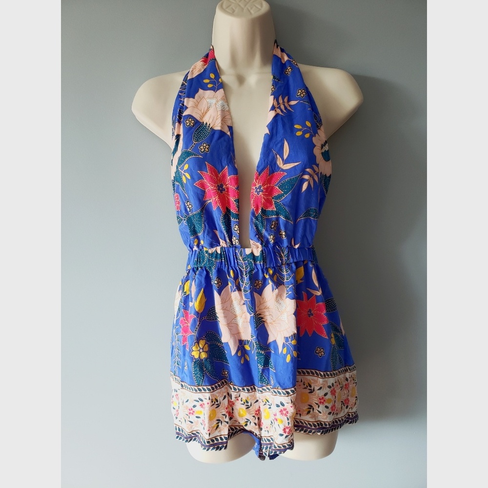 2/20 Forever 21 Backless Foral Romper Size S D8